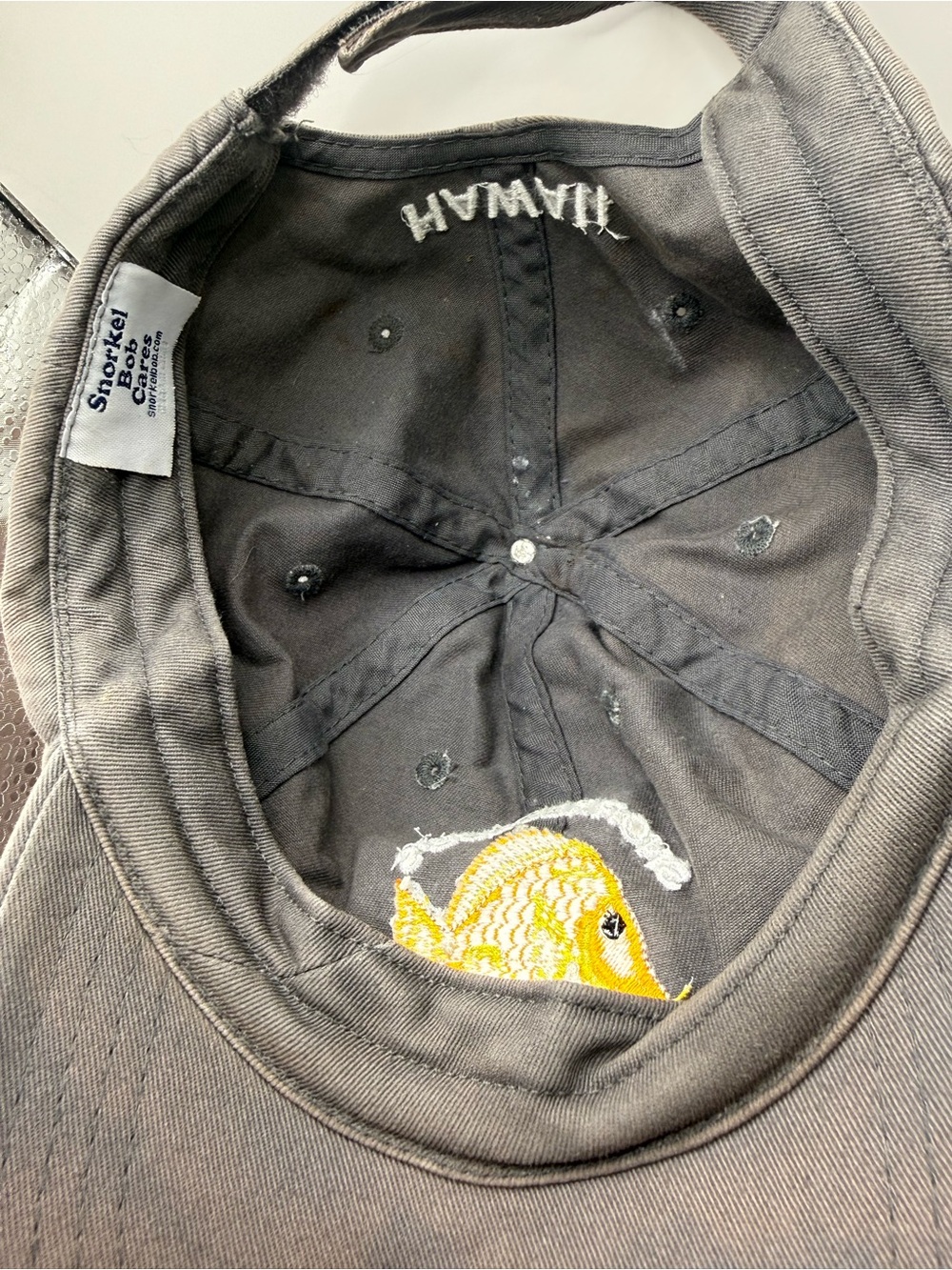 Hawaii Embroidered Fish Cap - Black